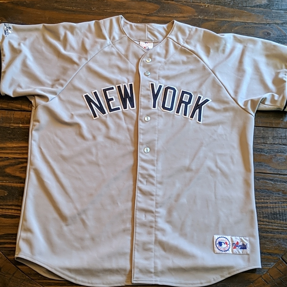 Derek Jeter MLB Yankees Jersey Majestic XL - Picture 2 of 6
